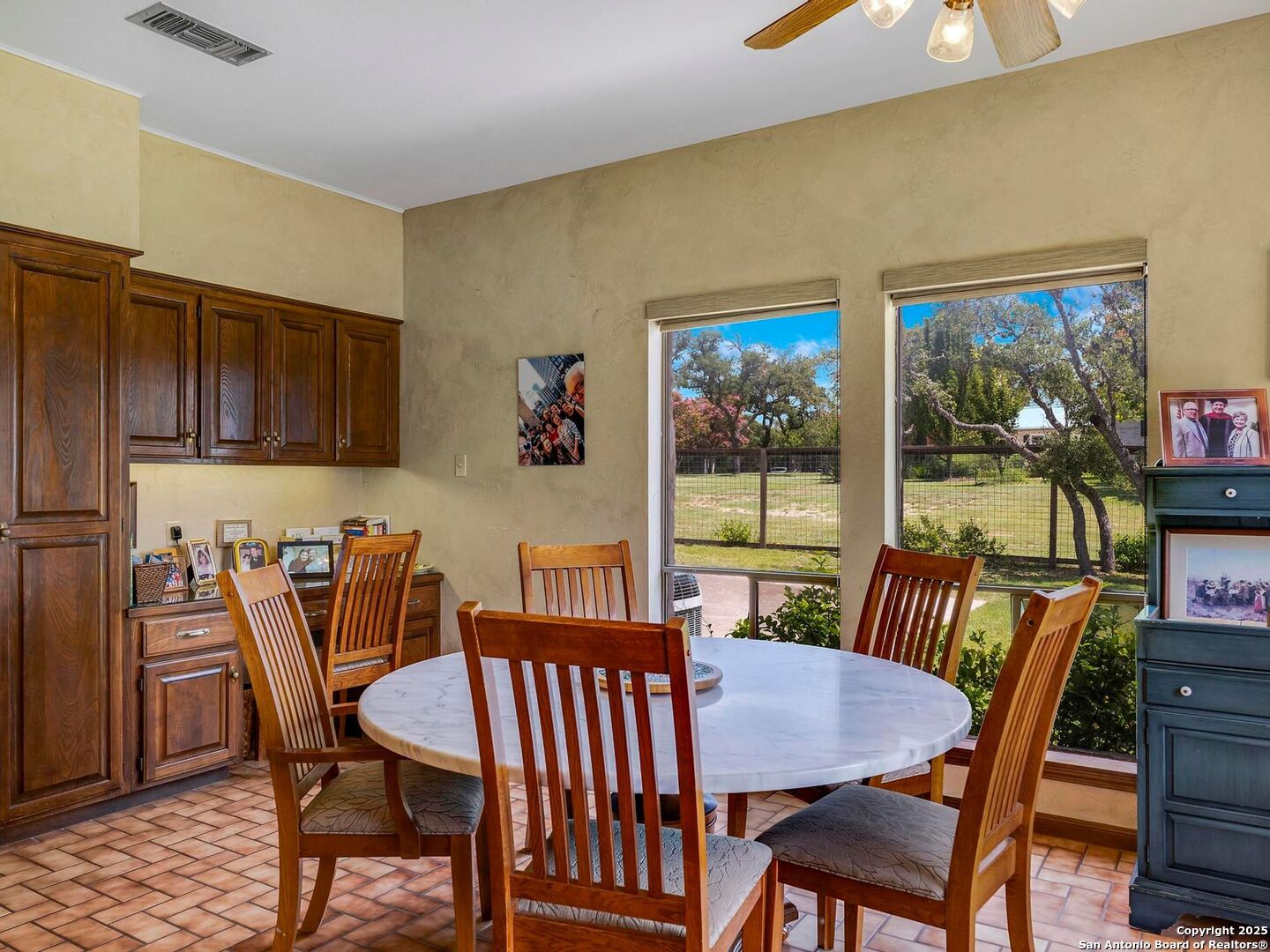 7816 Rocking Horse Ln