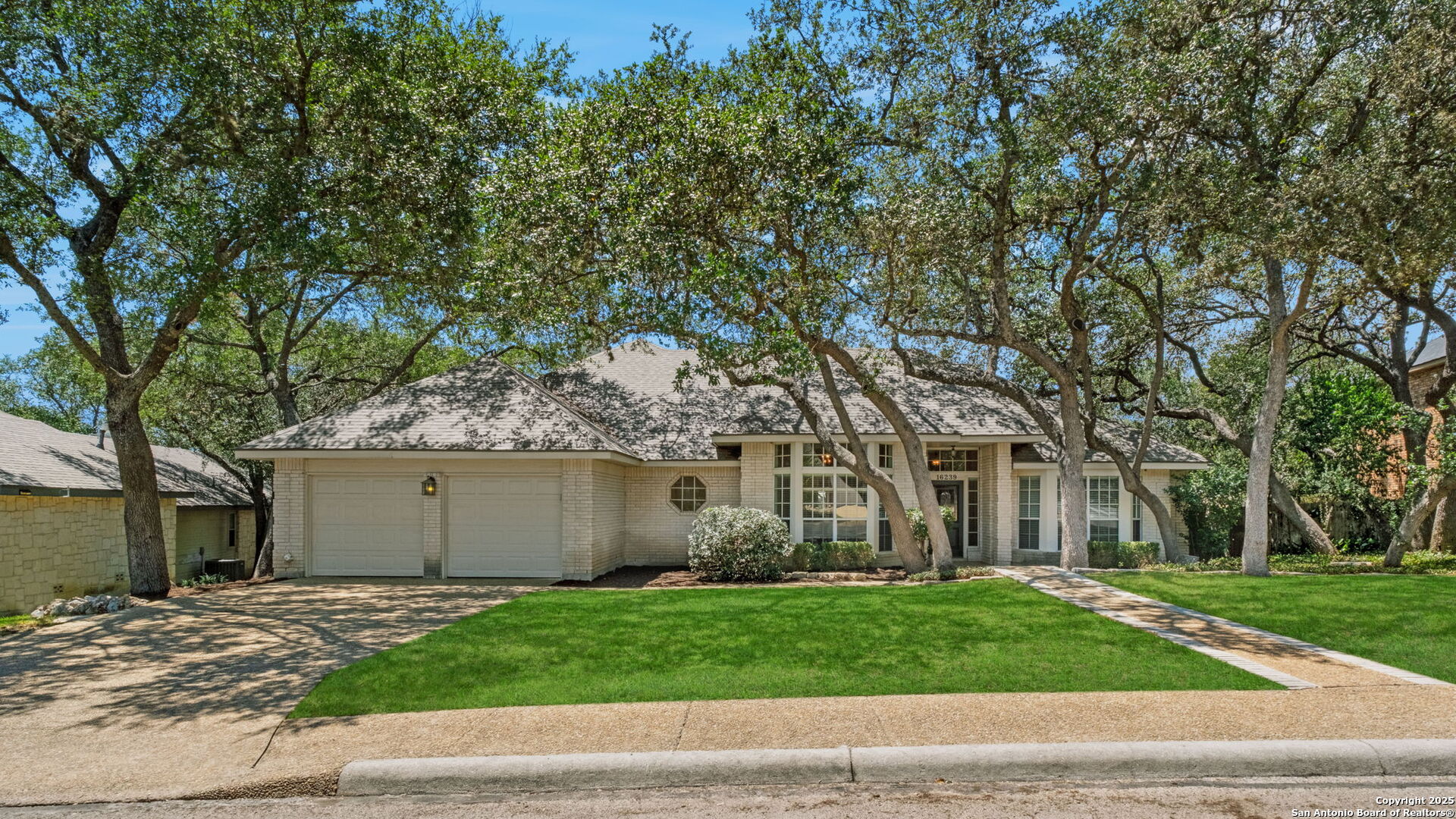 16239 Deer Crest