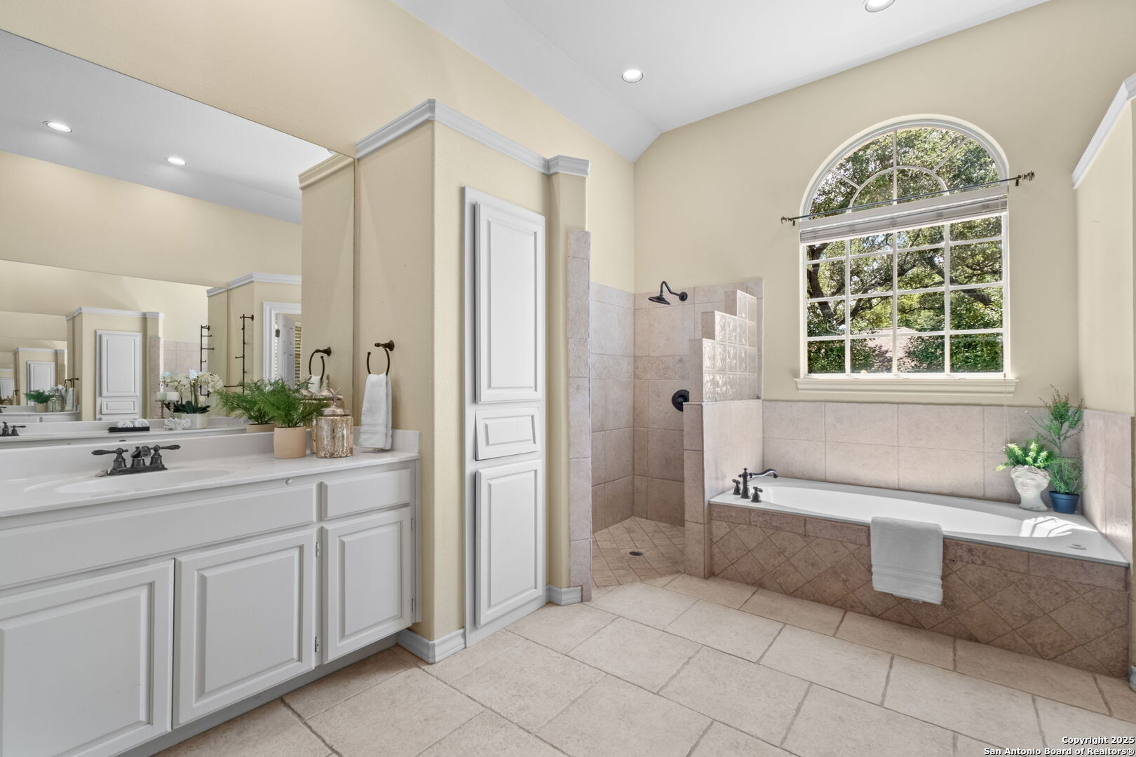 16239 Deer Crest