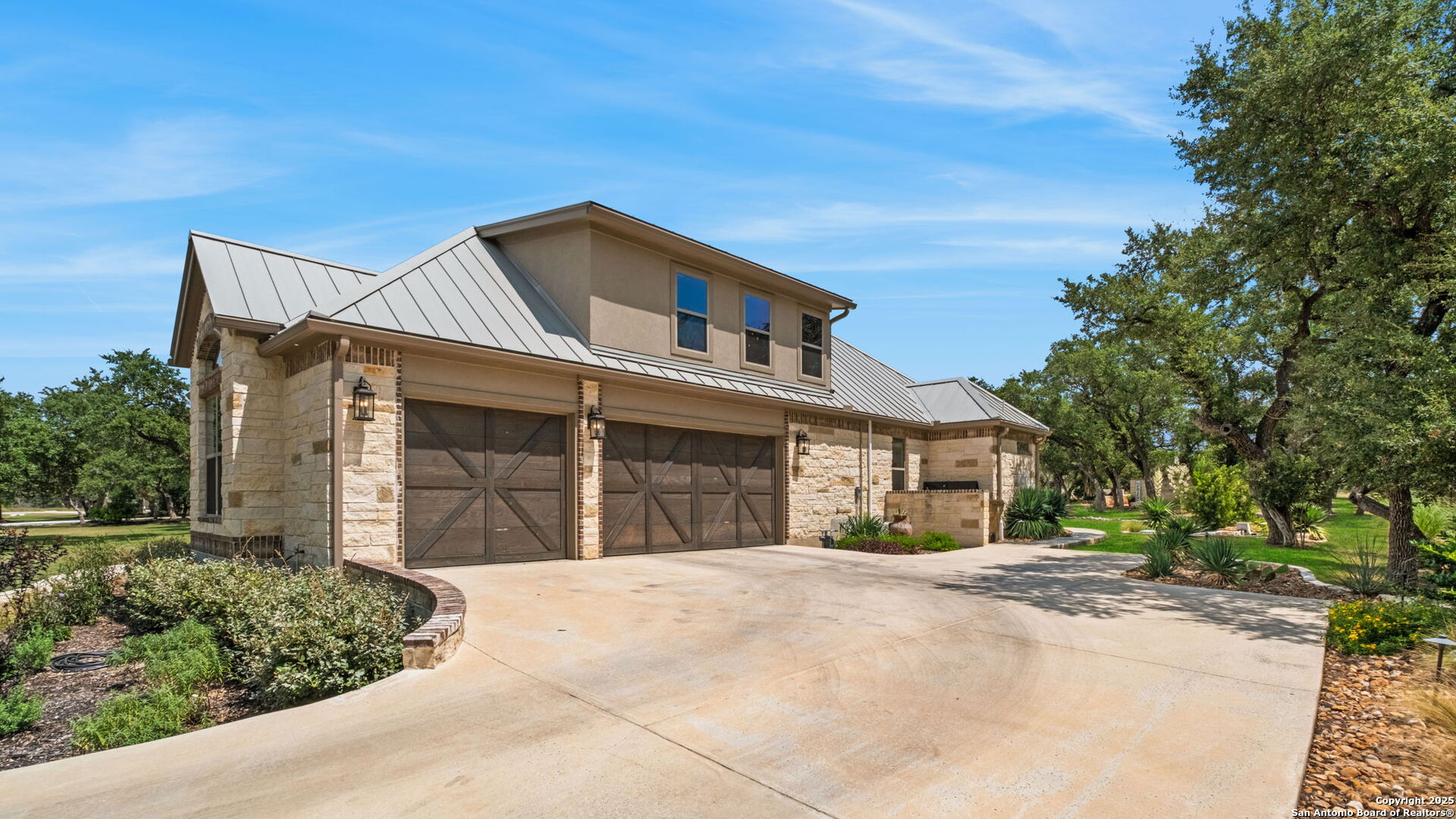 967 Belle Oaks Blvd