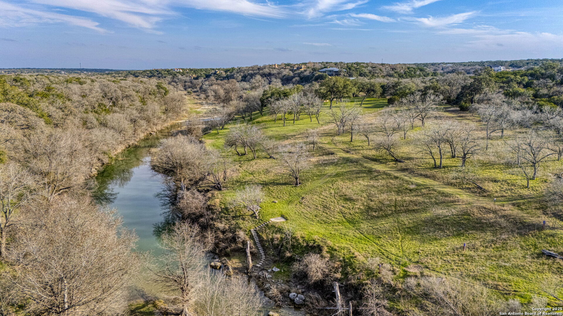 124 Hoskins Trail