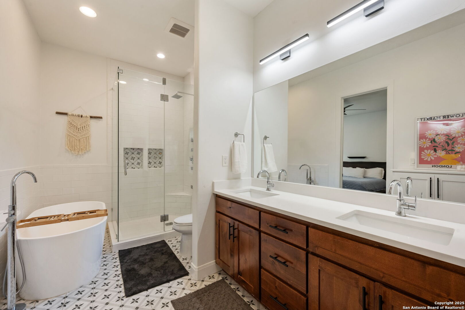 124 Hoskins Trail