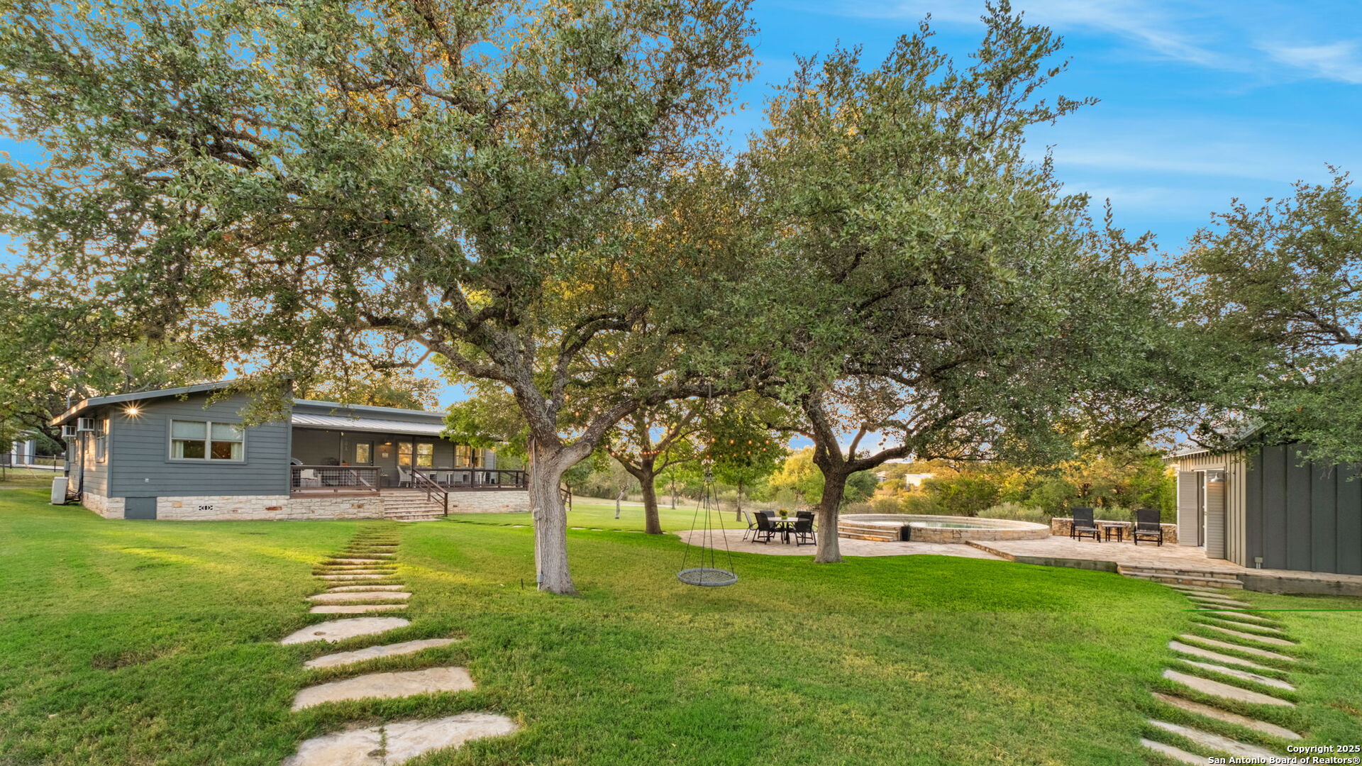 746 Trail Rock Dr