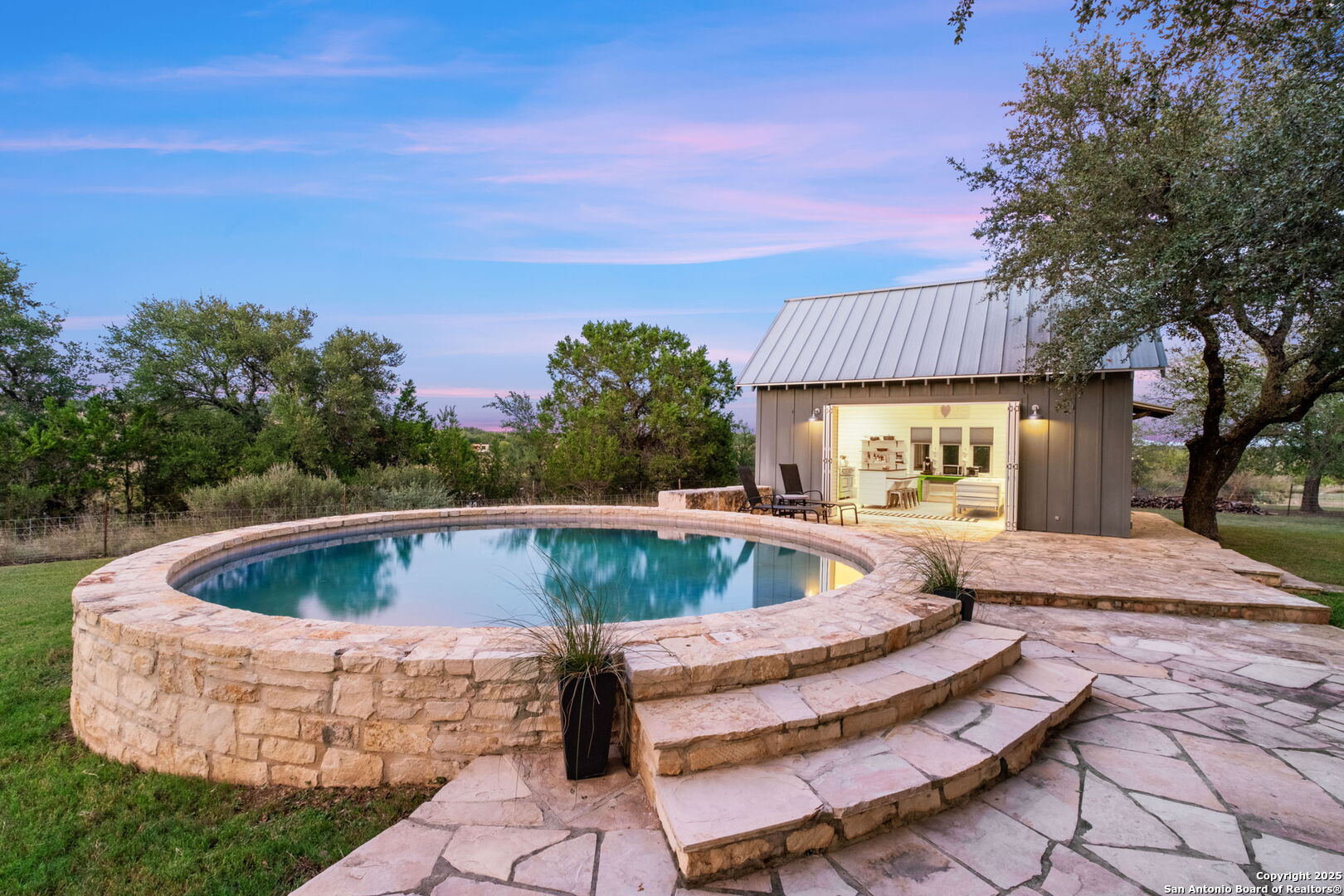746 Trail Rock Dr