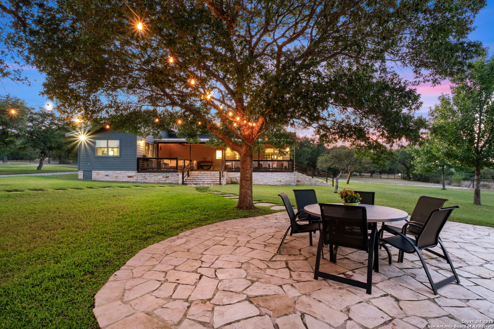 746 Trail Rock Dr