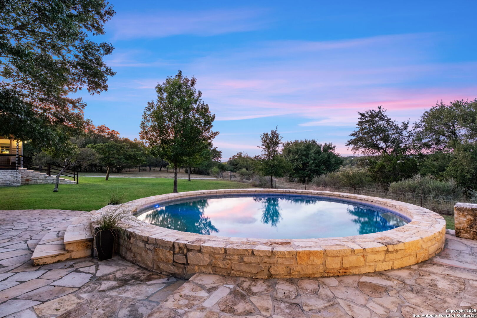 746 Trail Rock Dr
