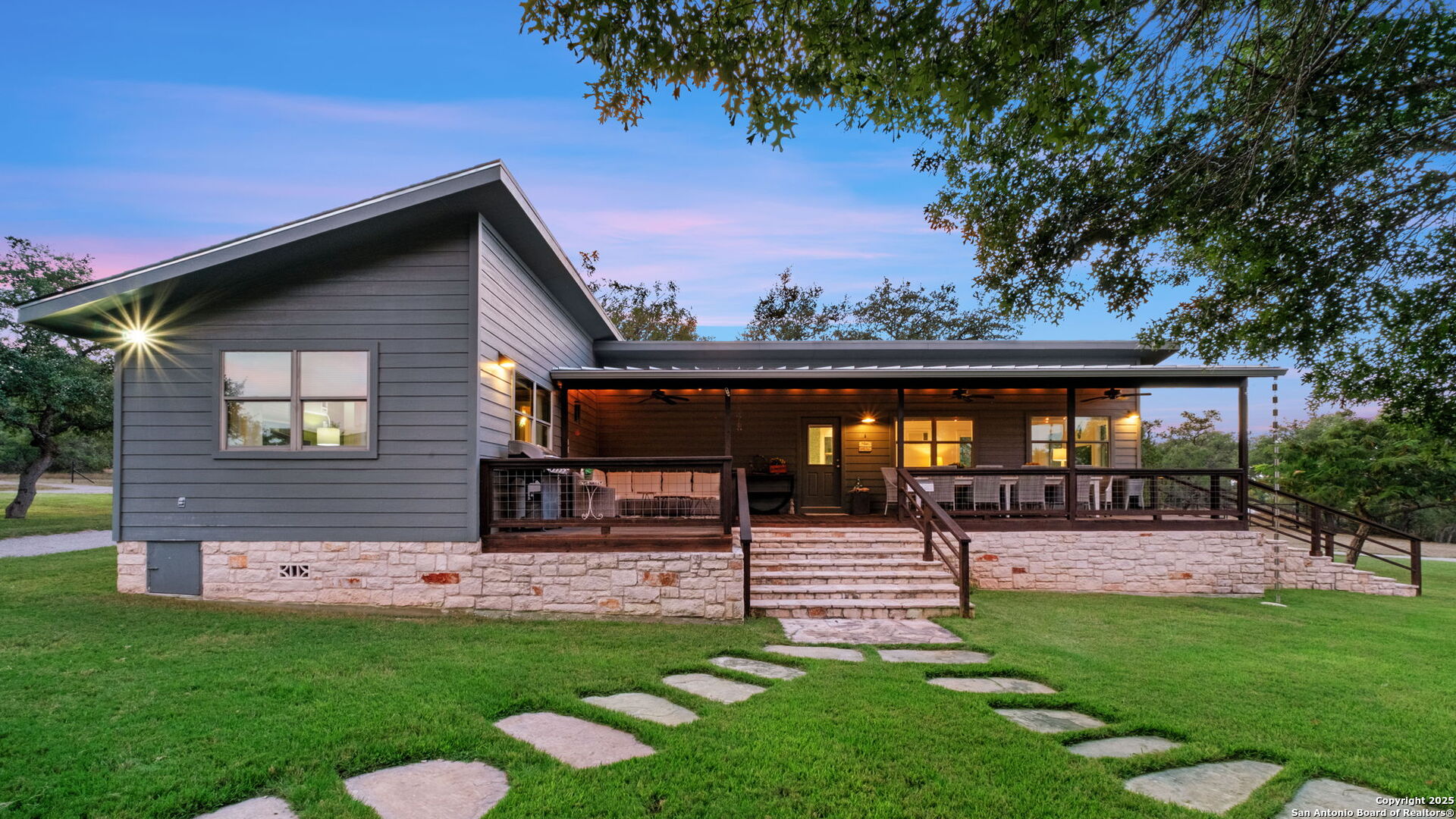 746 Trail Rock Dr