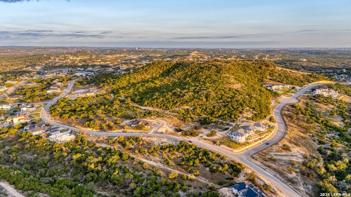 10847 Nina Ridge