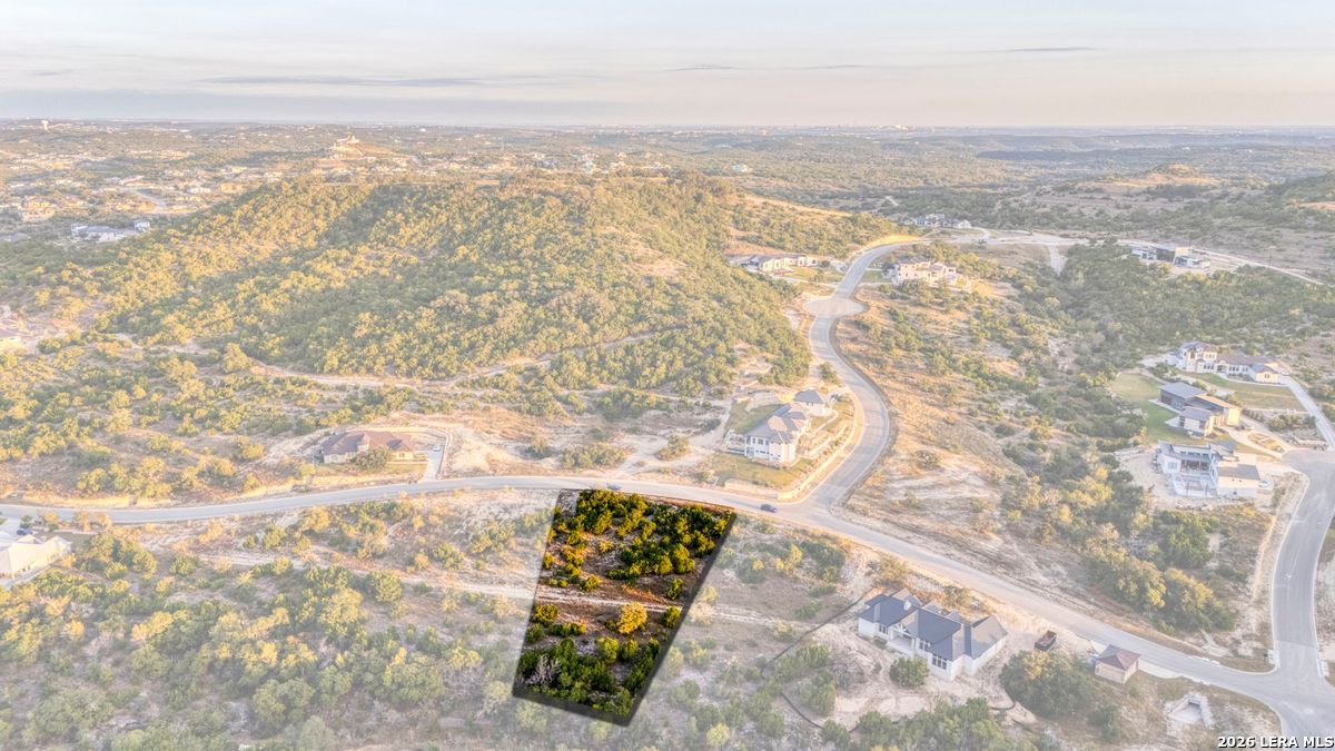 10847 Nina Ridge