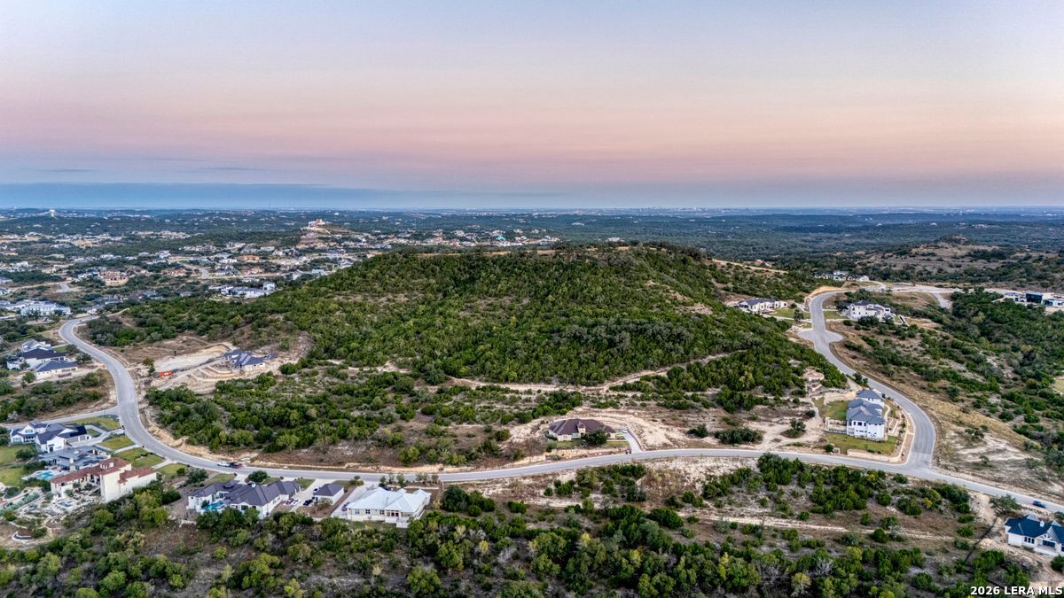 10847 Nina Ridge