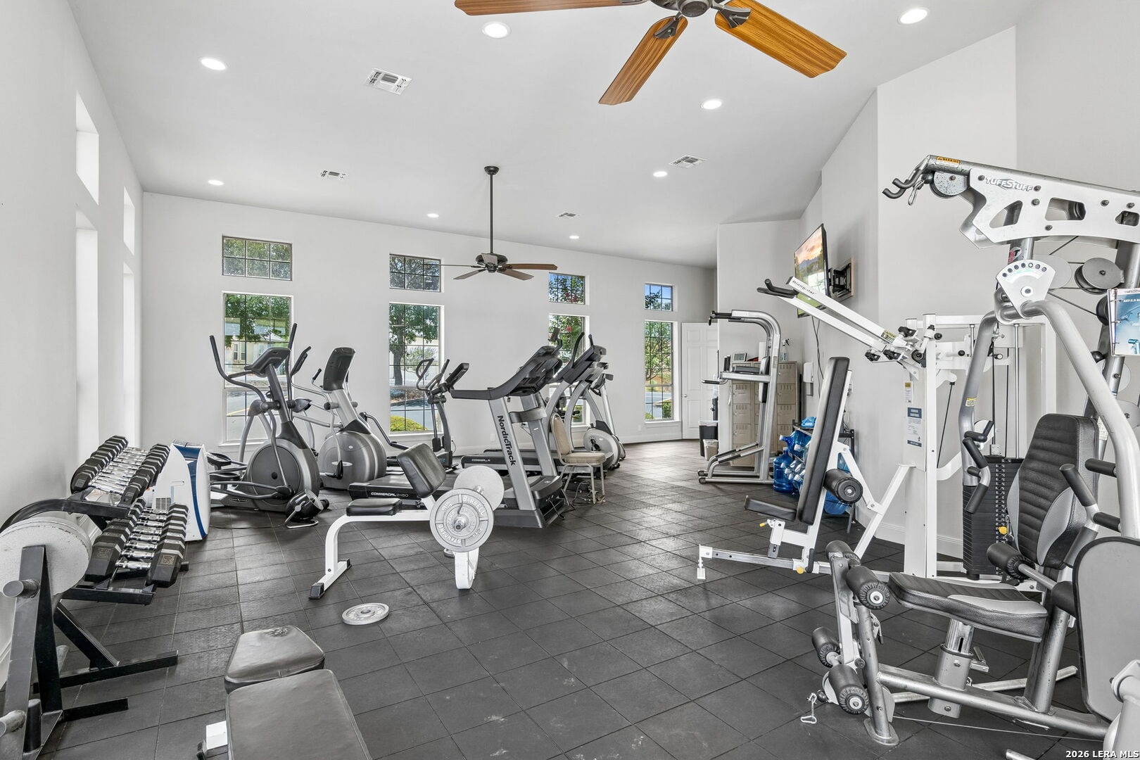 428 Paradise Point