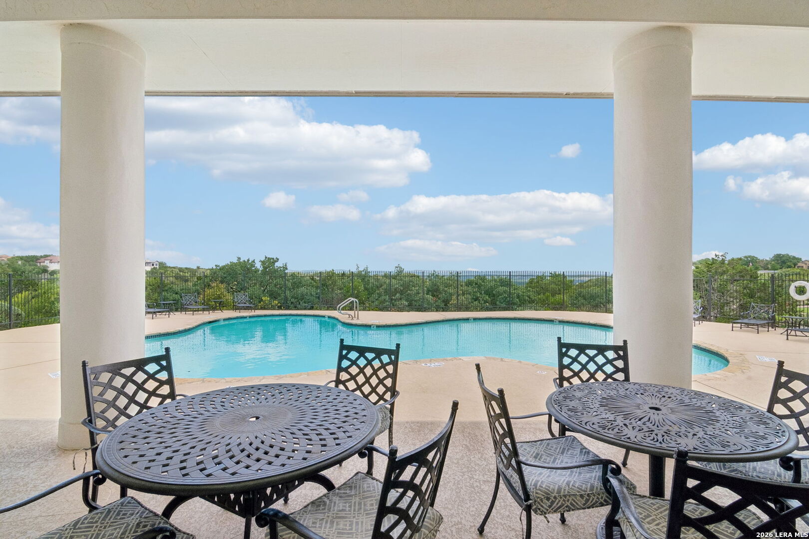 428 Paradise Point