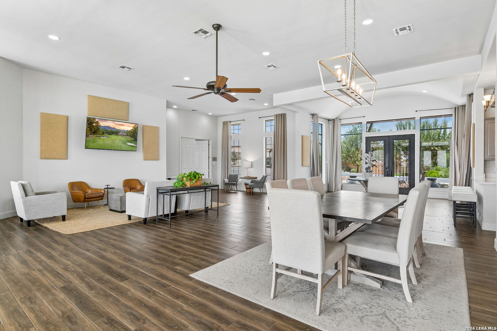 428 Paradise Point