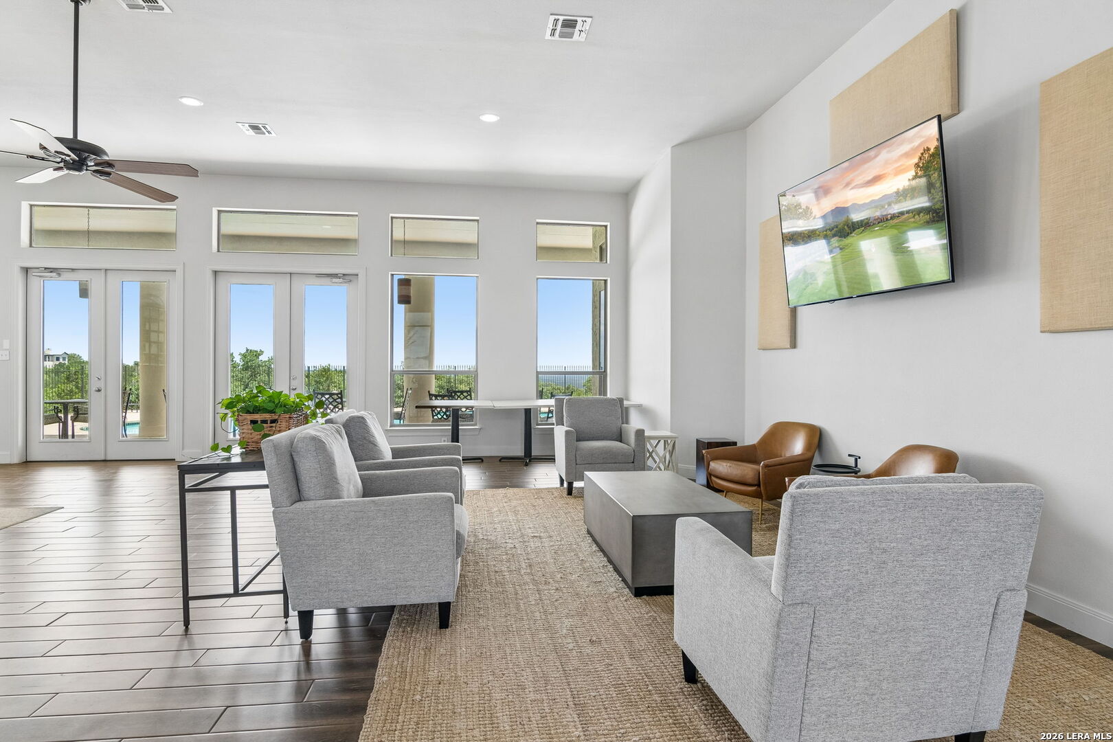428 Paradise Point