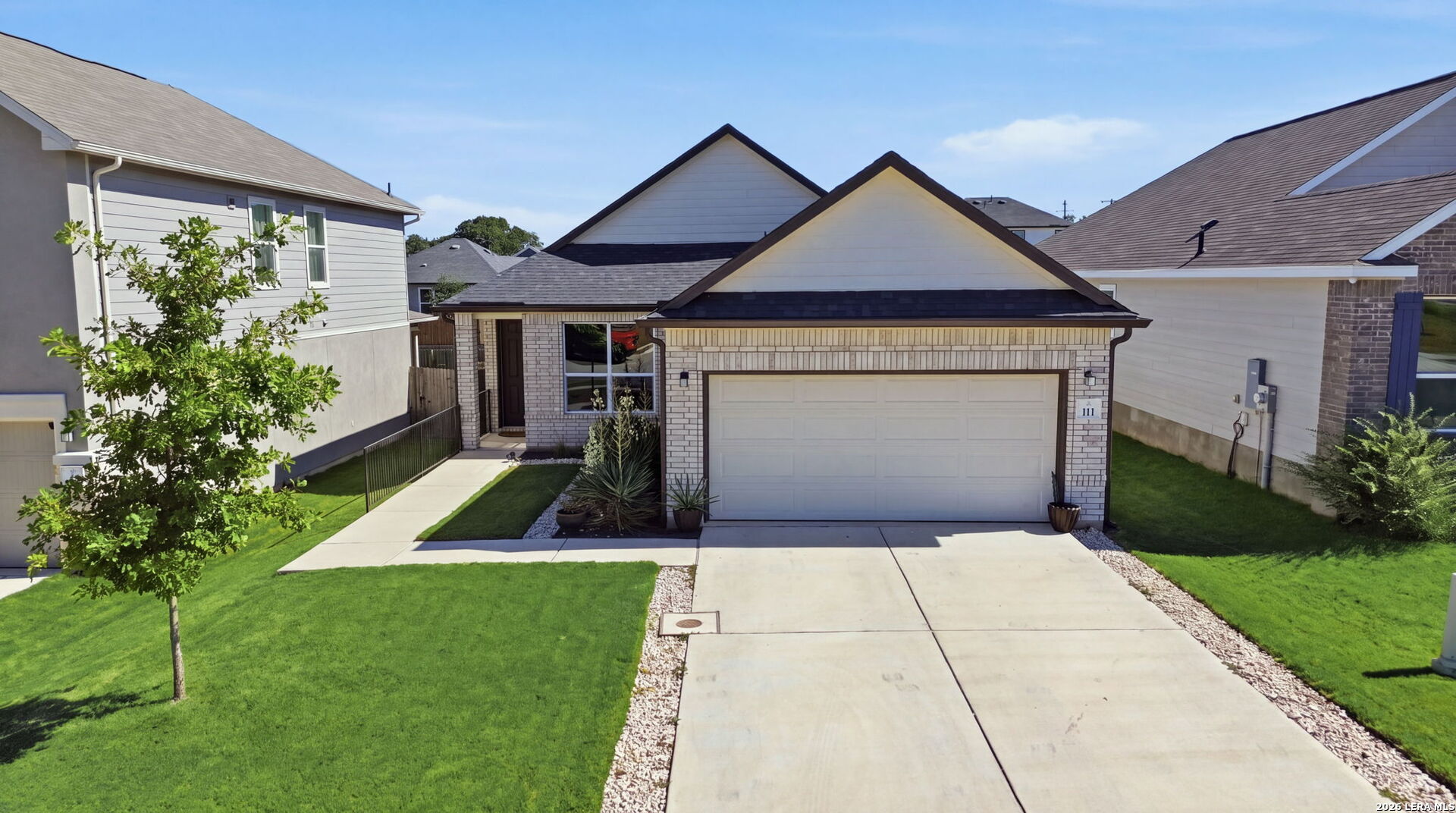 111 E FLOWING RIVER DR