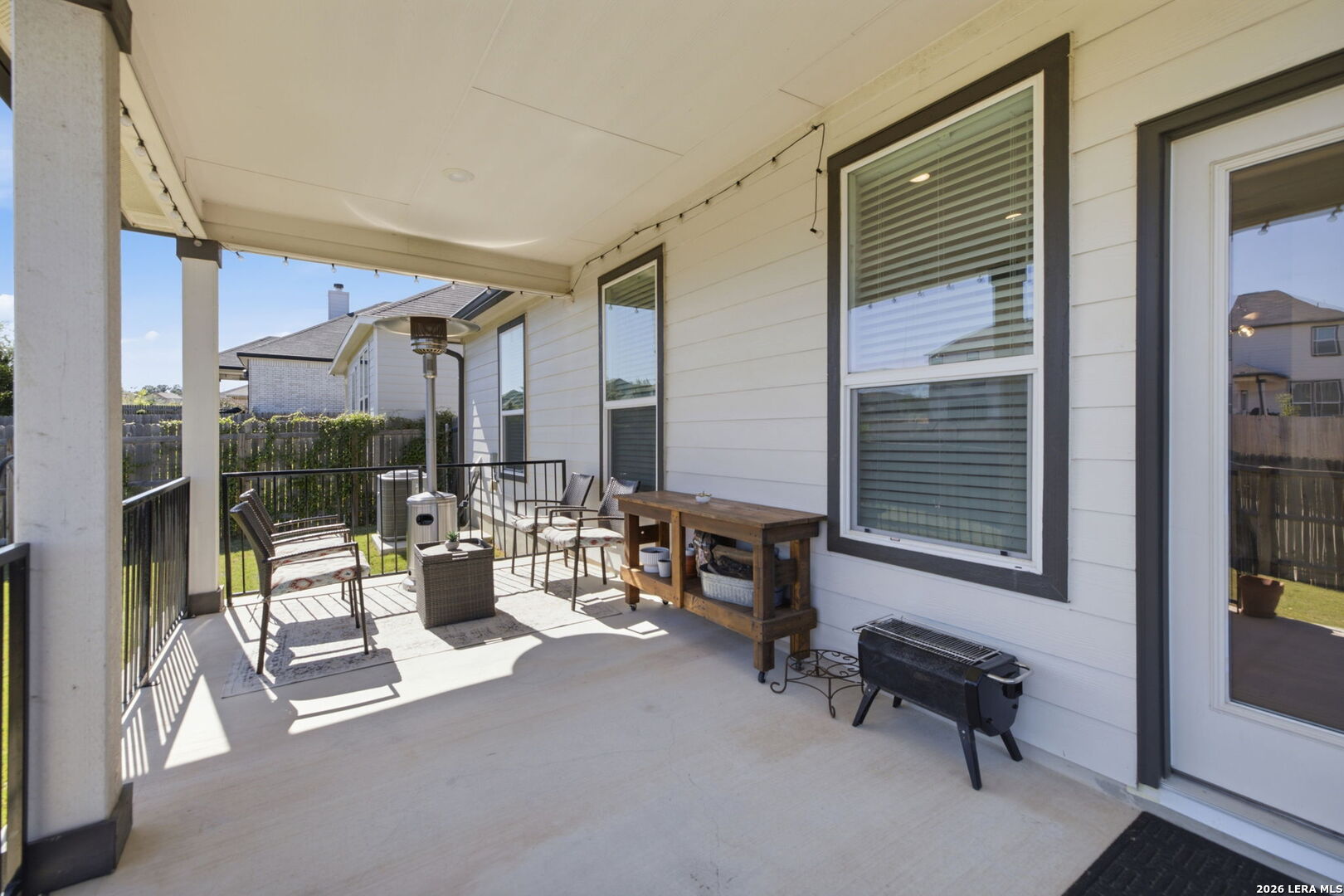 111 E FLOWING RIVER DR