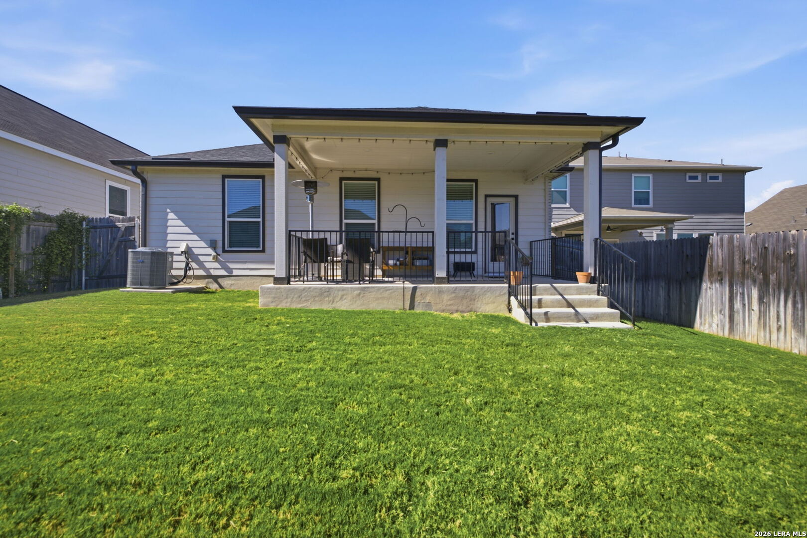 111 E FLOWING RIVER DR