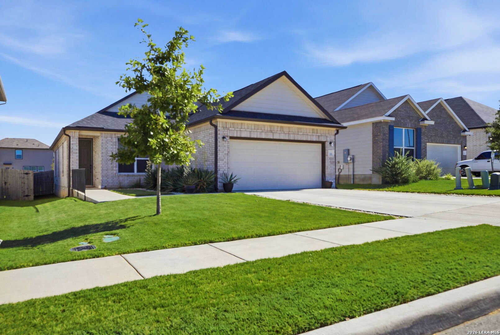 111 E FLOWING RIVER DR