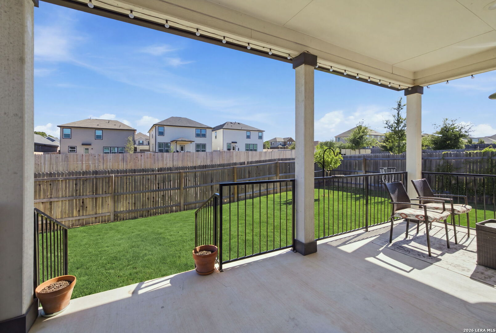 111 E FLOWING RIVER DR