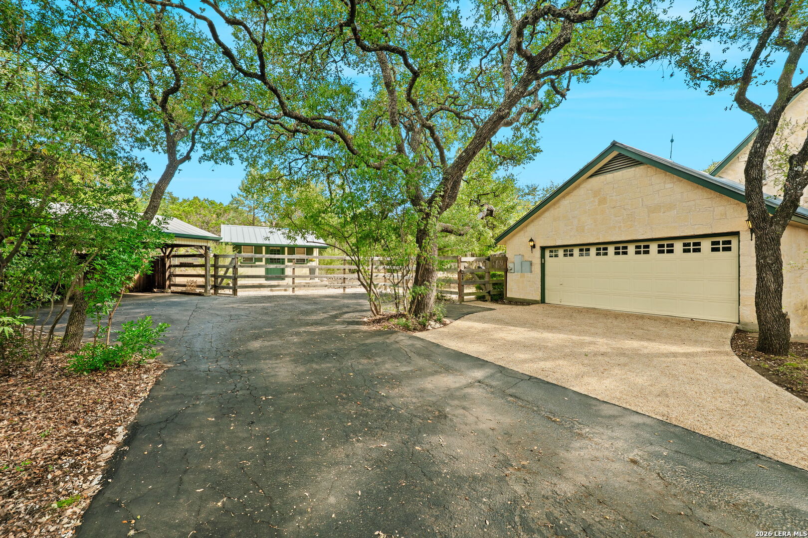 8520 ALYDAR CIR