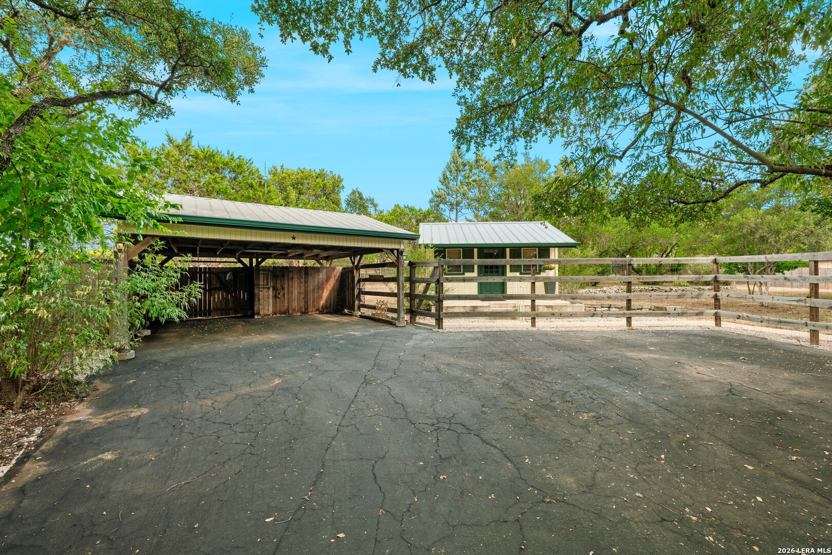 8520 ALYDAR CIR