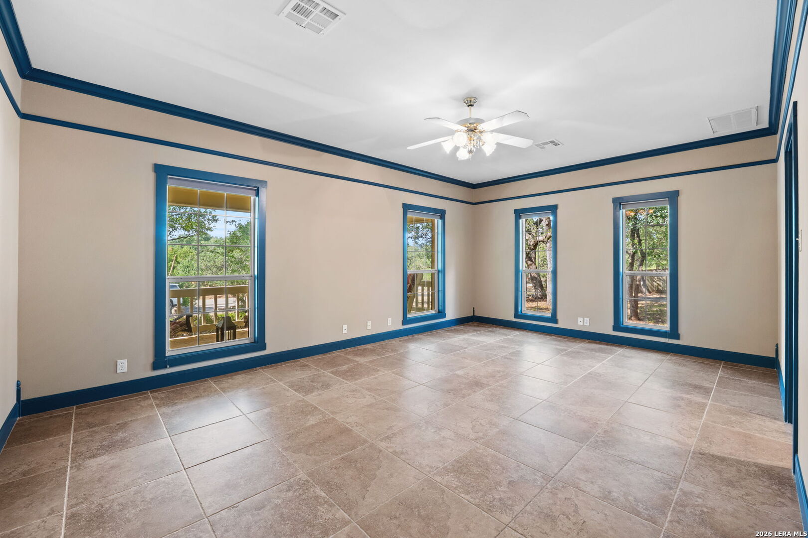8520 ALYDAR CIR