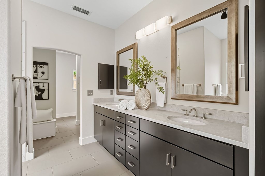 128 Skylight Trl
