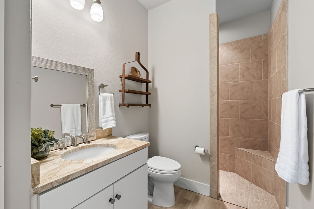 128 Skylight Trl