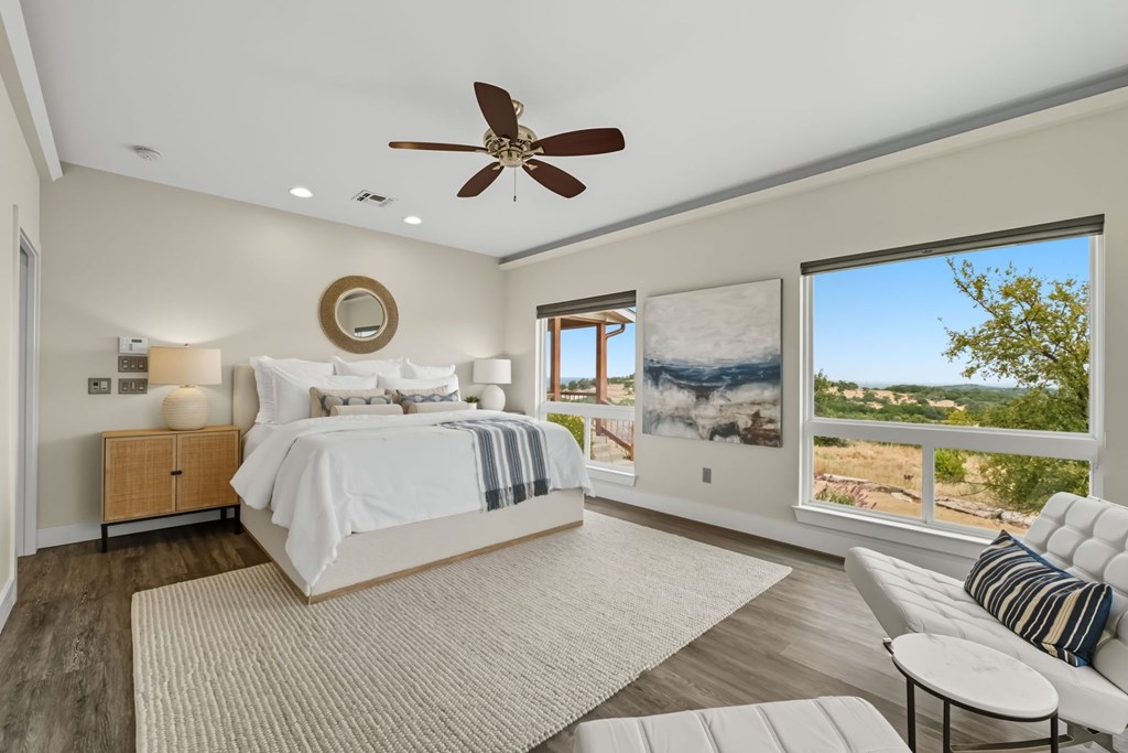 128 Skylight Trl
