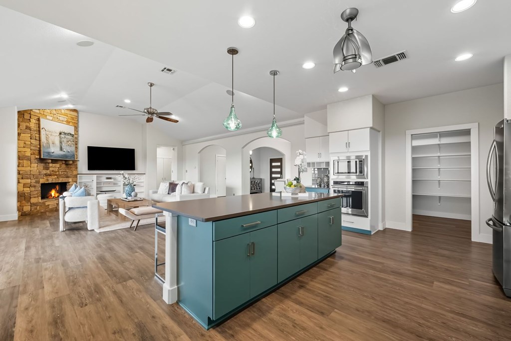 128 Skylight Trl