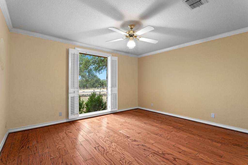 115 Sage Oaks Trl