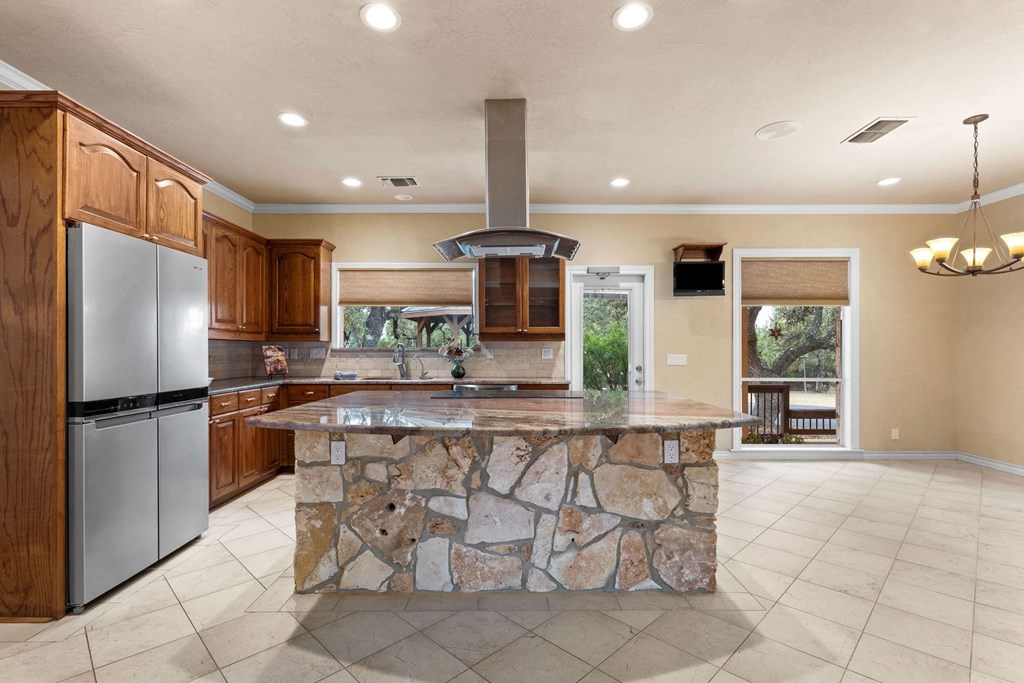 115 Sage Oaks Trl