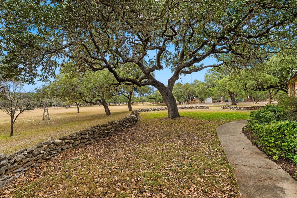 115 Sage Oaks Trl