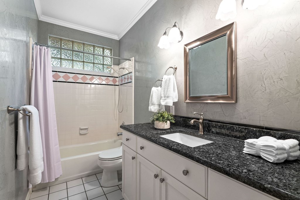 115 Sage Oaks Trl