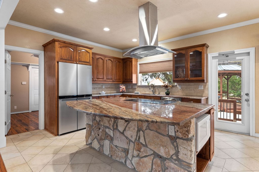 115 Sage Oaks Trl