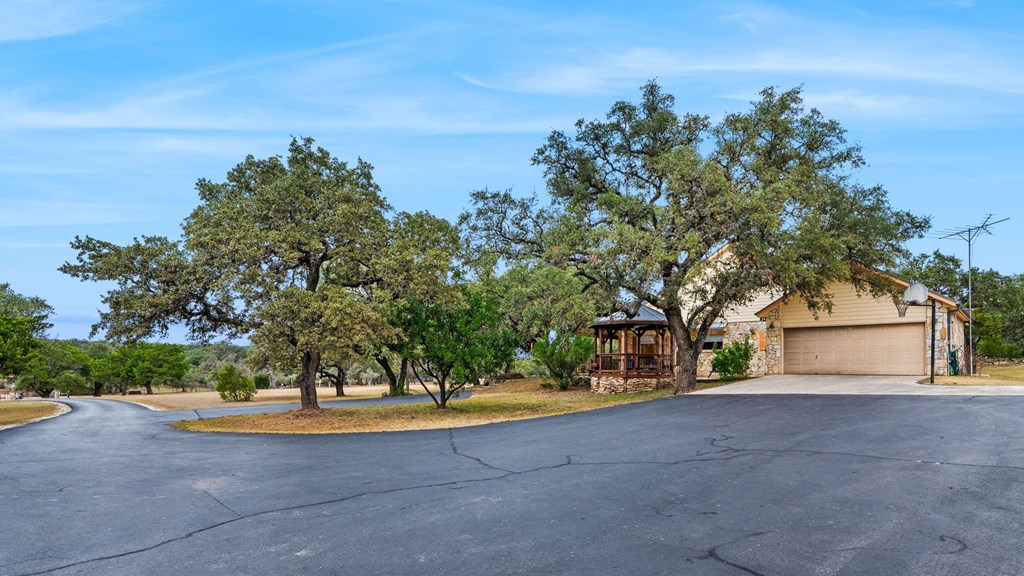 115 Sage Oaks Trl