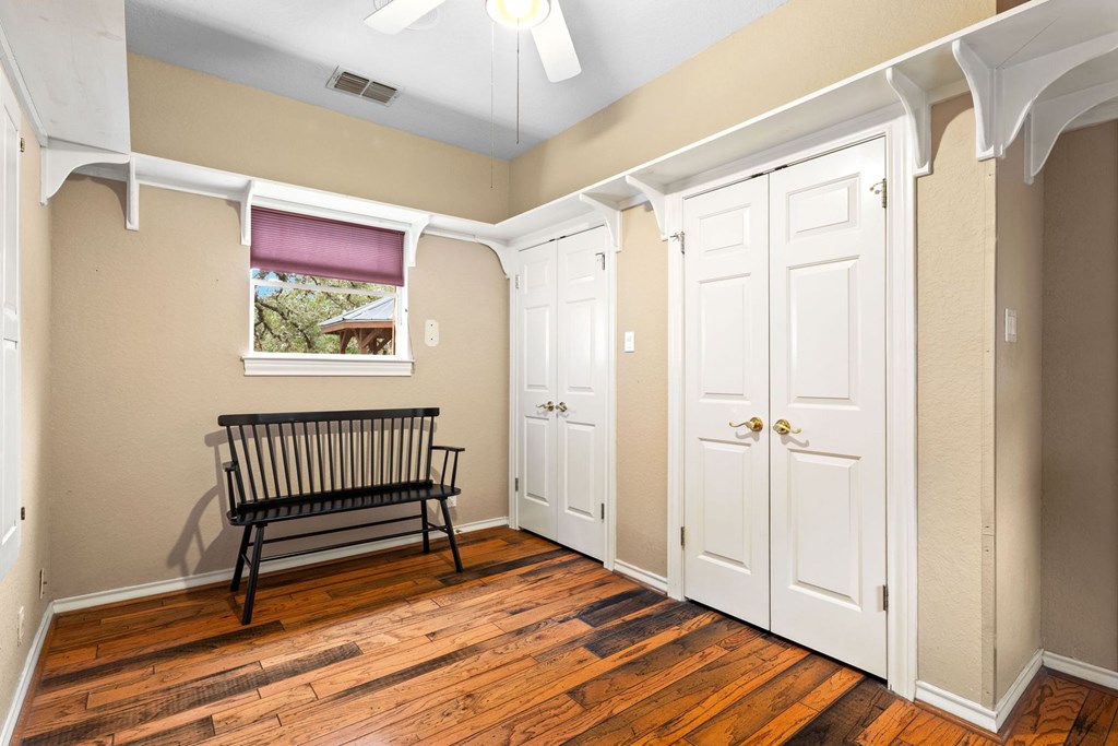 115 Sage Oaks Trl