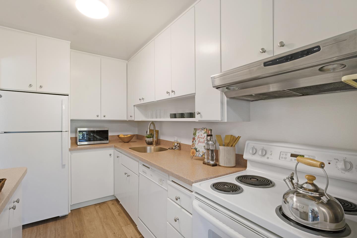 904 Peninsula AVE 309