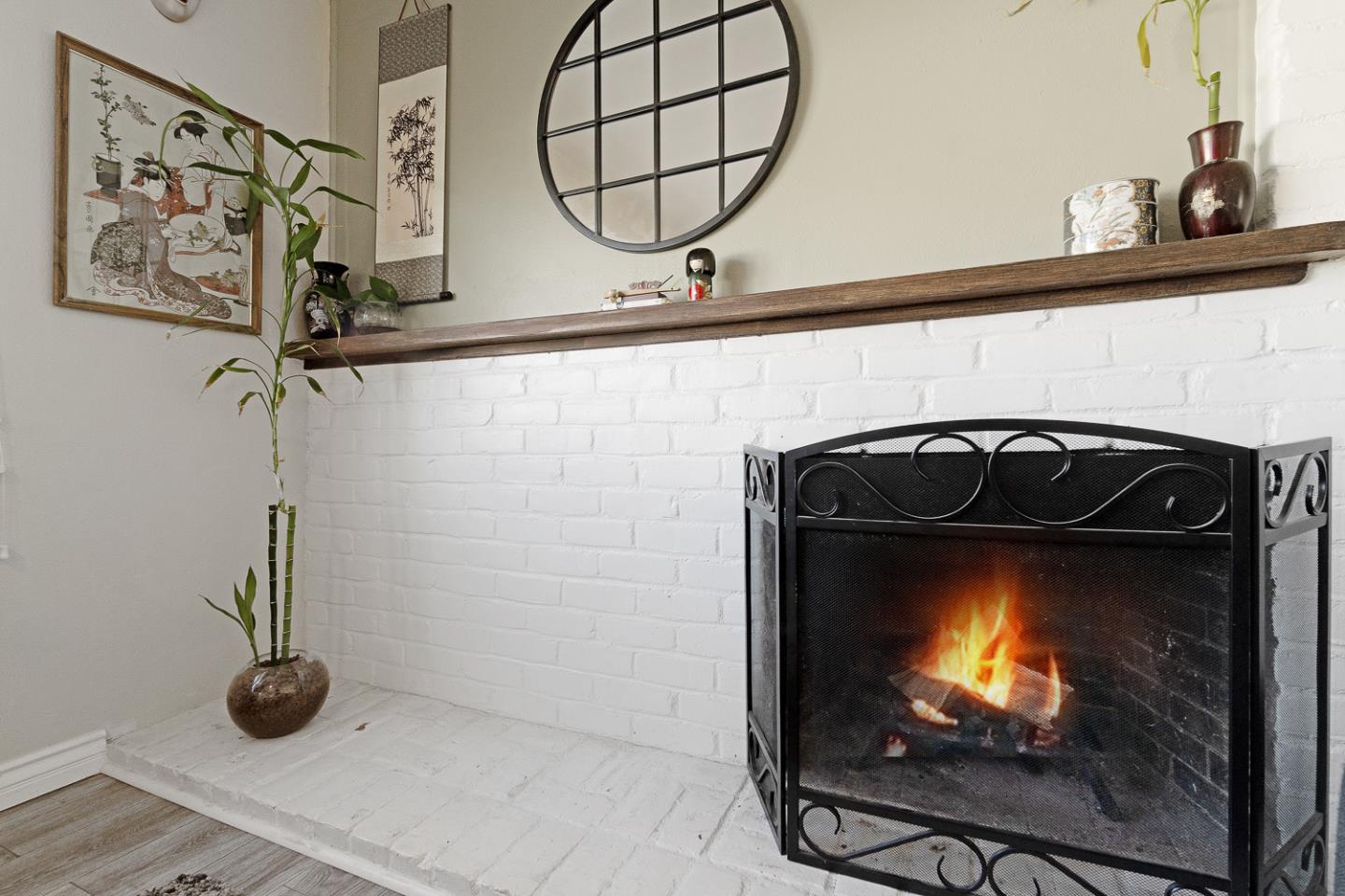 652 Chevy Chase WAY