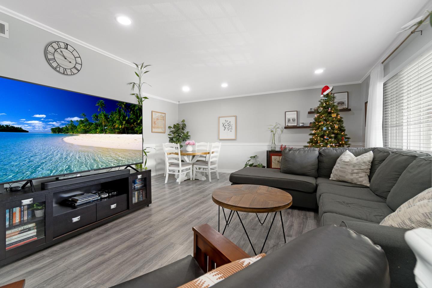 652 Chevy Chase WAY
