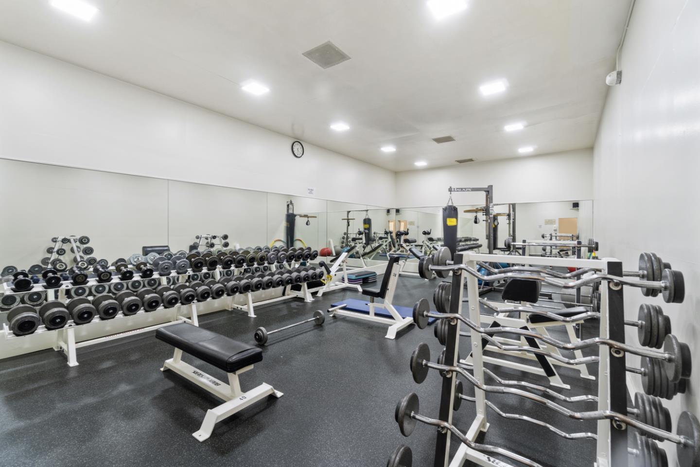 904 Peninsula AVE 303