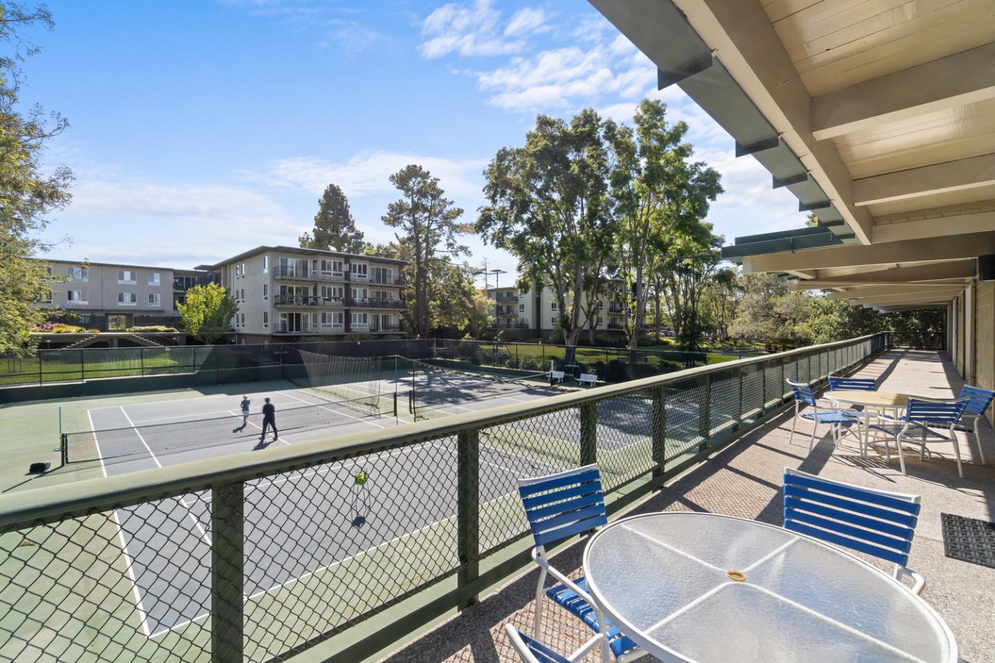 904 Peninsula AVE 303