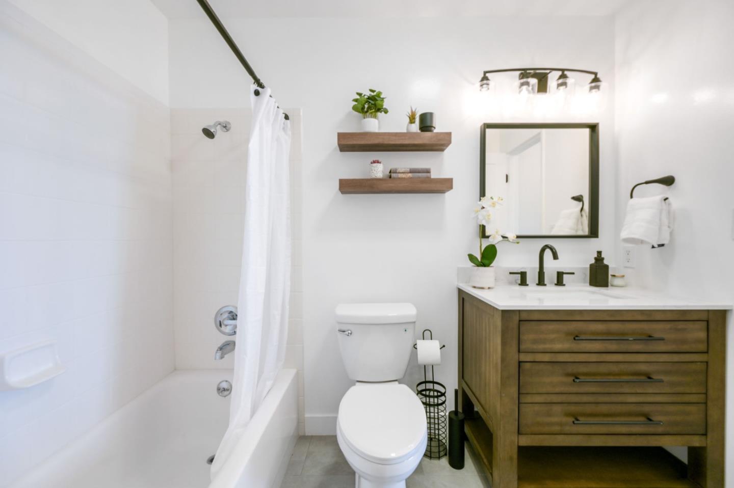 222 Laurel ST 301