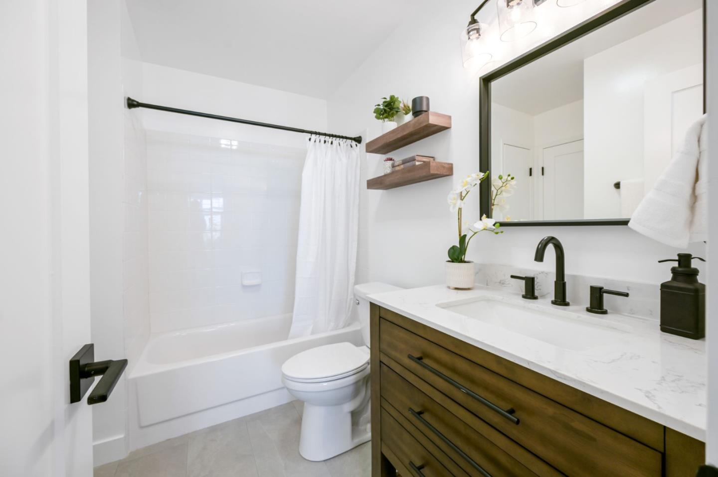 222 Laurel ST 301