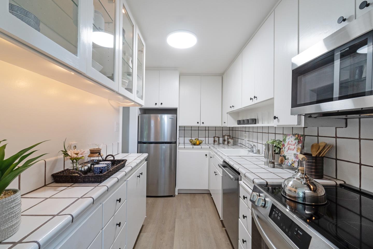 833 N Humboldt ST 507