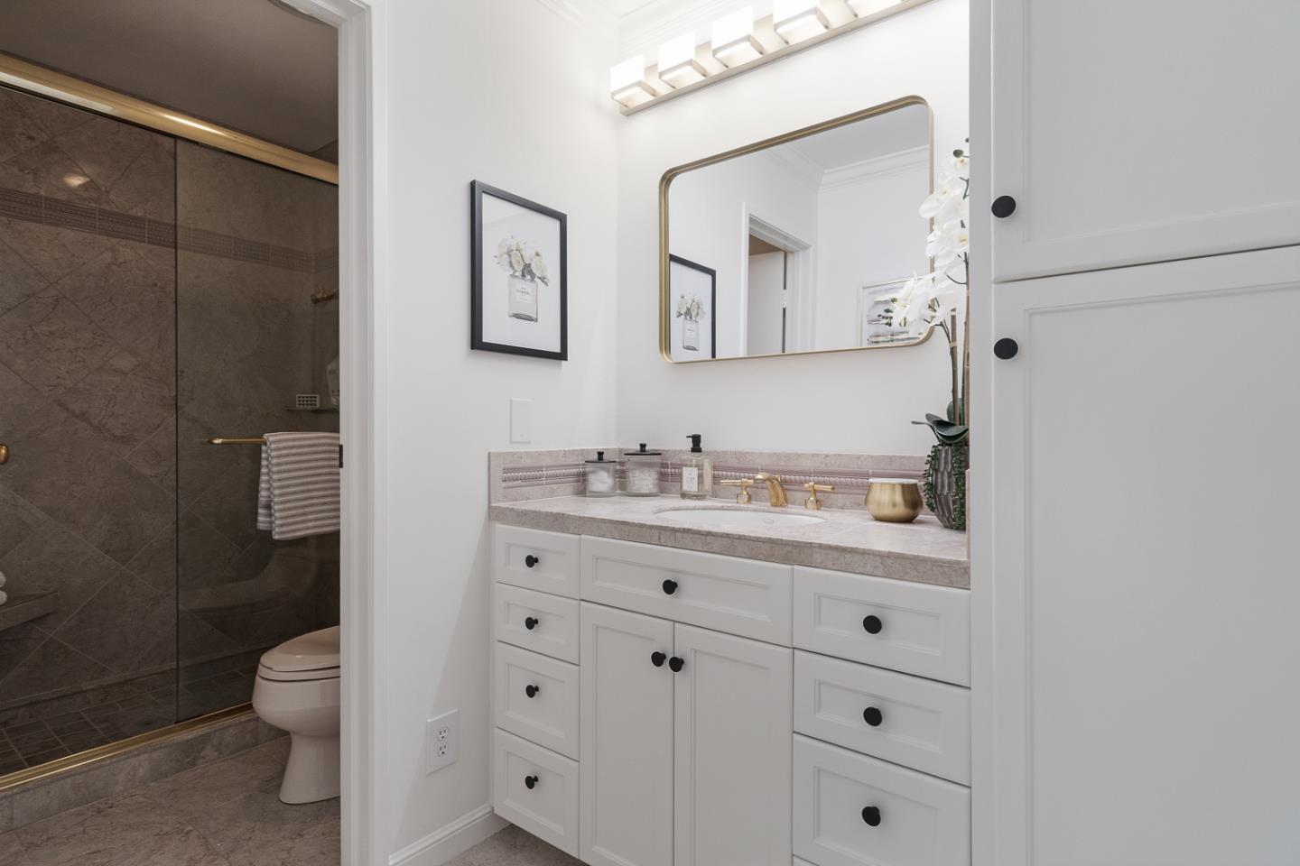 833 N Humboldt ST 507