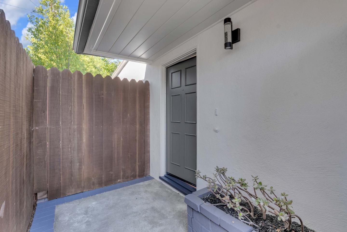 242 Longford DR