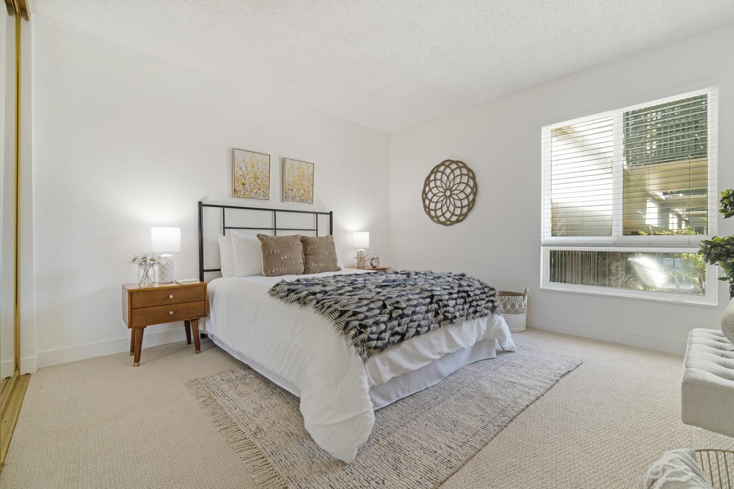 819 N Humboldt ST 209