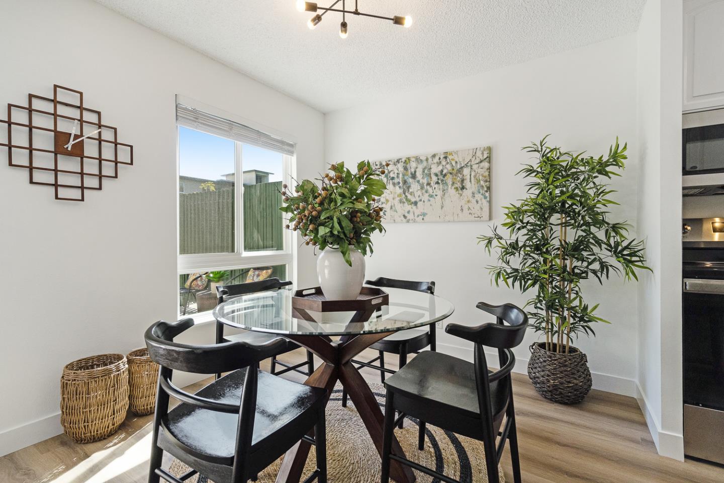 819 N Humboldt ST 209