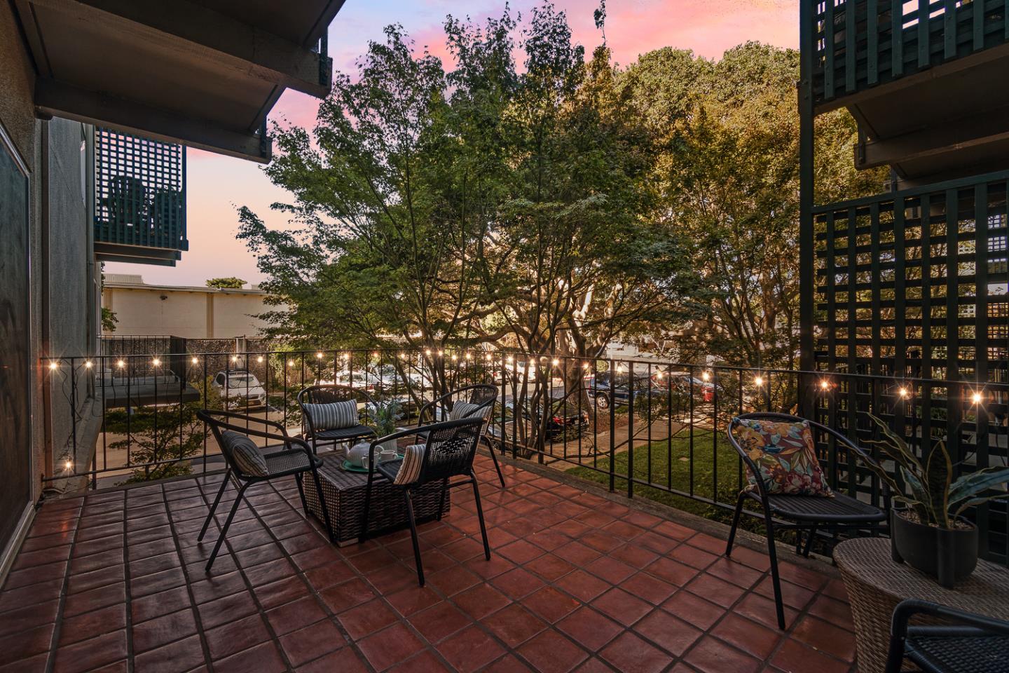 902 Peninsula AVE 201